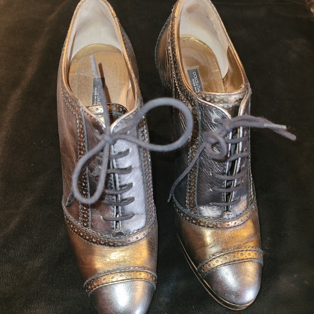 Dolce & Gabbana Canary Oxford Lace Up  Heels with Elegant Design